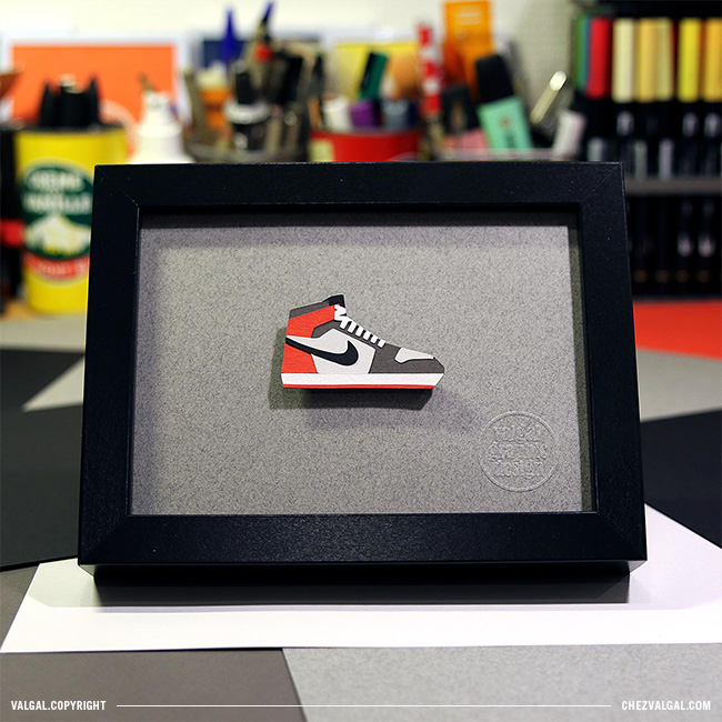 Sneakers Papercut