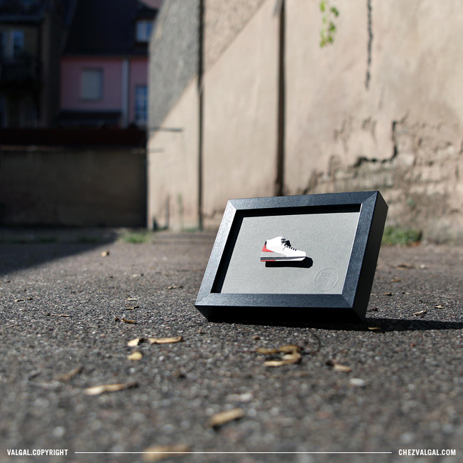 Sneakers Papercut
