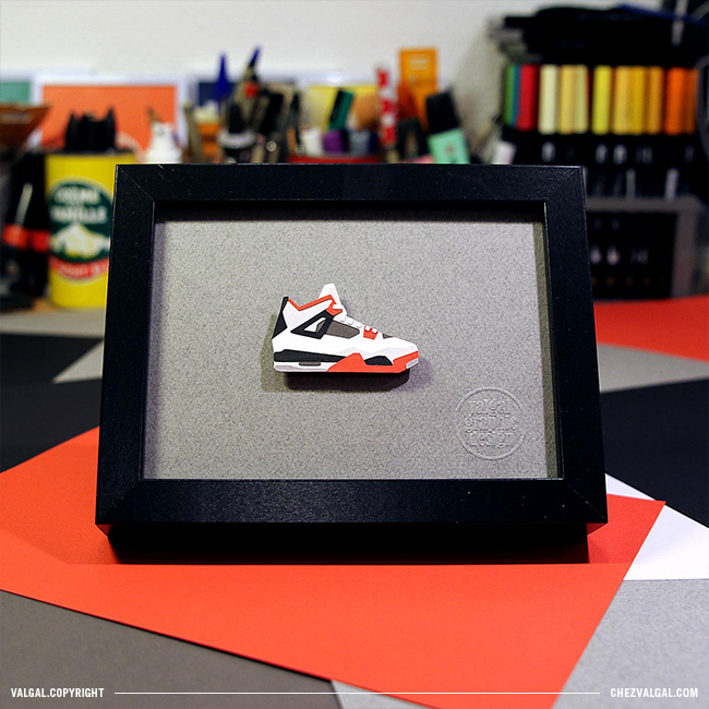 Sneakers Papercut