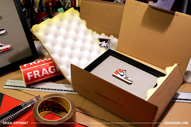 Sneakers Papercut